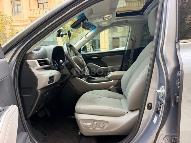 Toyota Highlander 2022, 95,000 km - 2.5 л - Bakı