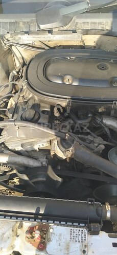 Mercedes 190 1990, 289,000 km - 2.0 л - Yevlax