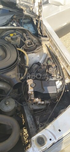 Mercedes 190 1990, 289,000 km - 2.0 л - Yevlax