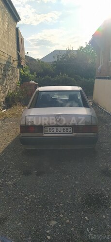 Mercedes 190 1990, 289,000 km - 2.0 л - Yevlax
