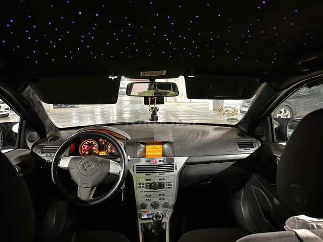 Opel Astra 2009, 333,300 km - 1.4 l - Bakı
