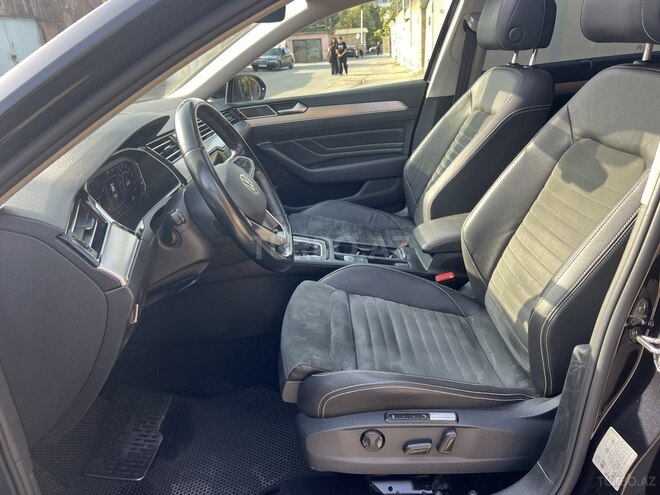 Volkswagen Passat 2021, 95,000 km - 1.4 л - Bakı
