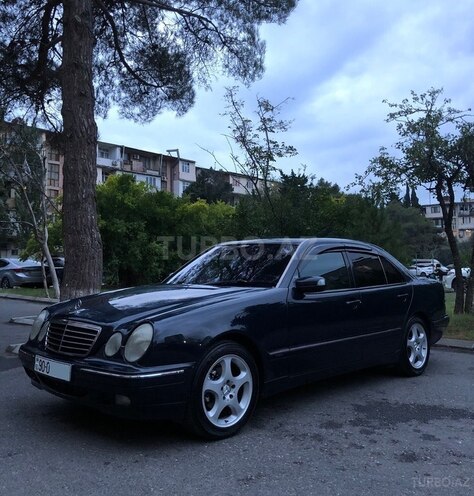 Mercedes E 220 1999, 347,000 km - 2.2 л - Bakı