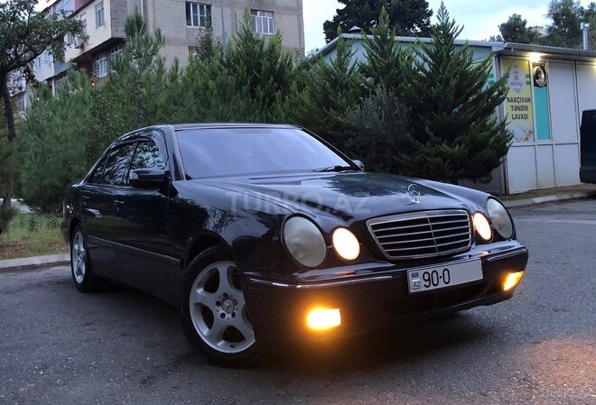 Mercedes E 220 1999, 347,000 km - 2.2 л - Bakı