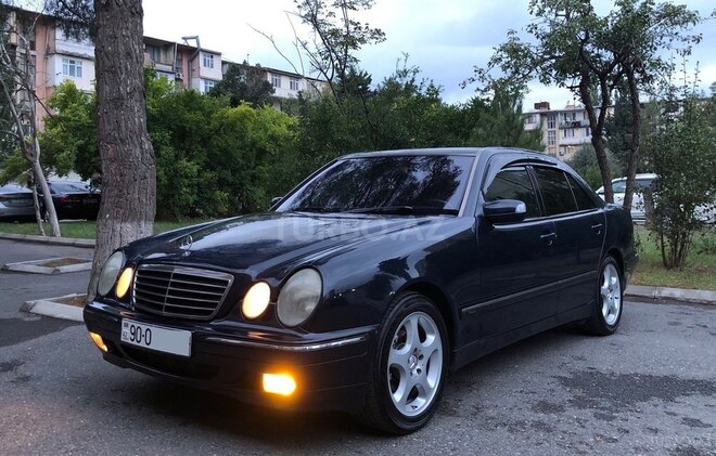 Mercedes E 220 1999, 347,000 km - 2.2 л - Bakı
