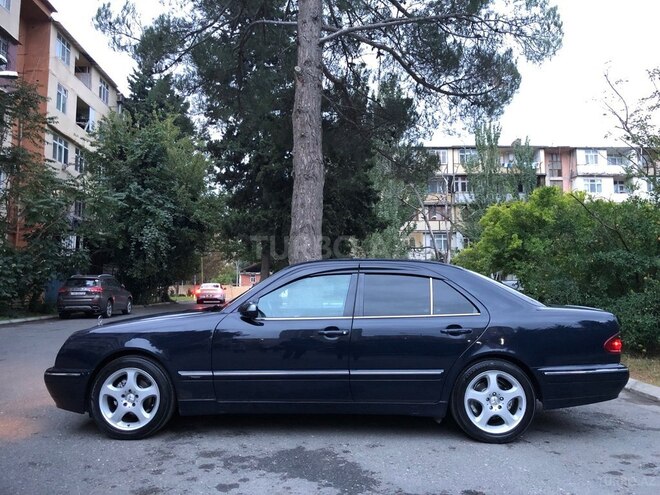 Mercedes E 220 1999, 347,000 km - 2.2 л - Bakı