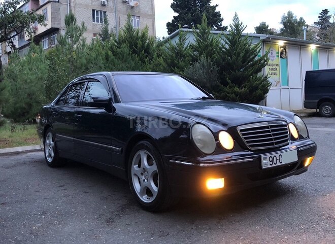 Mercedes E 220 1999, 347,000 km - 2.2 л - Bakı