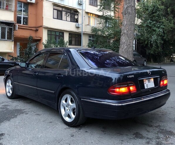 Mercedes E 220 1999, 347,000 km - 2.2 л - Bakı