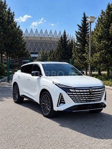 Changan  2025, 22,000 km - 1.5 l - Bakı