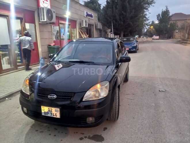 Kia Rio 2005, 255,000 km - 1.4 l - Salyan