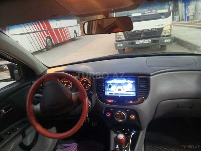 Kia Rio 2005, 255,000 km - 1.4 l - Salyan