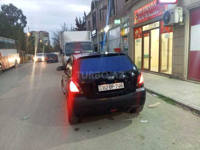 Kia Rio 2005, 255,000 km - 1.4 l - Salyan
