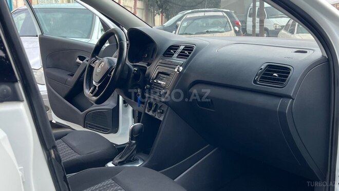 Volkswagen Polo 2018, 240,000 km - 1.6 l - Sumqayıt
