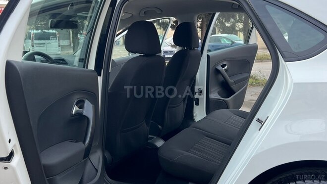 Volkswagen Polo 2018, 240,000 km - 1.6 l - Sumqayıt