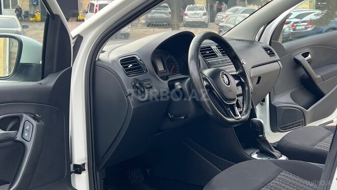 Volkswagen Polo 2018, 240,000 km - 1.6 l - Sumqayıt