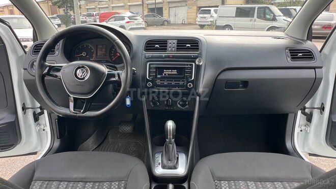 Volkswagen Polo 2018, 240,000 km - 1.6 l - Sumqayıt