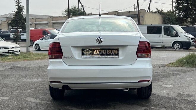 Volkswagen Polo 2018, 240,000 km - 1.6 l - Sumqayıt