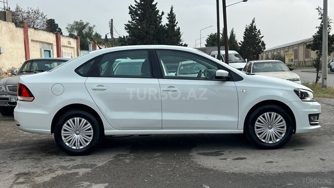 Volkswagen Polo 2018, 240,000 km - 1.6 l - Sumqayıt