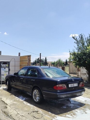 Mercedes E 220 2001, 370,000 km - 2.2 l - Cəlilabad