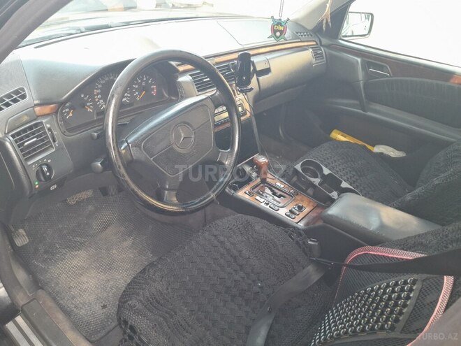 Mercedes E 280 4MATIC 1998, 495,000 km - 2.8 l - Quba