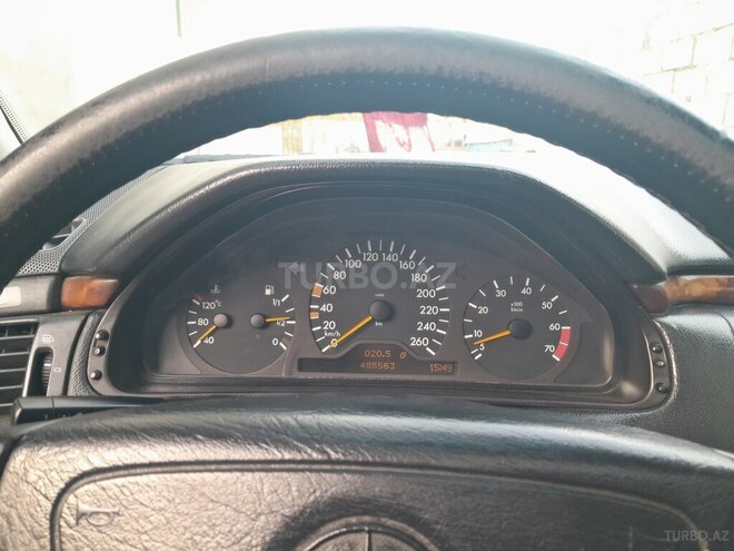 Mercedes E 280 4MATIC 1998, 495,000 km - 2.8 l - Quba