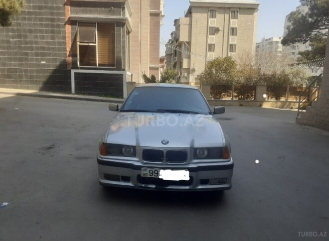 BMW 318 1998, 327,000 km - 1.8 l - Bakı