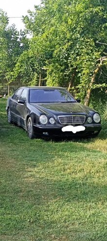 Mercedes E 270 2001, 287,000 km - 2.7 l - Bakı