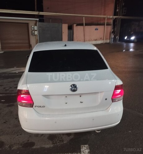 Volkswagen Polo 2013, 174,528 km - 1.6 l - Bakı