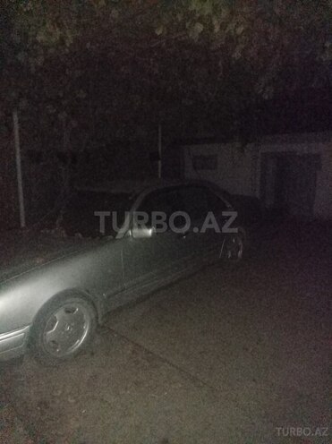 Mercedes E 200 1996, 380,000 km - 2.0 l - Xaçmaz