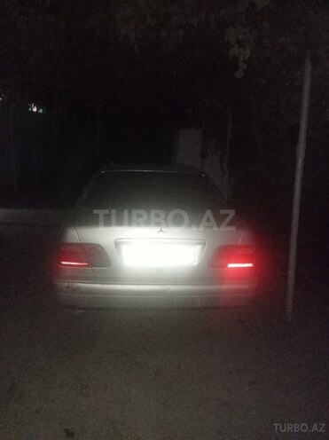 Mercedes E 200 1996, 380,000 km - 2.0 l - Xaçmaz