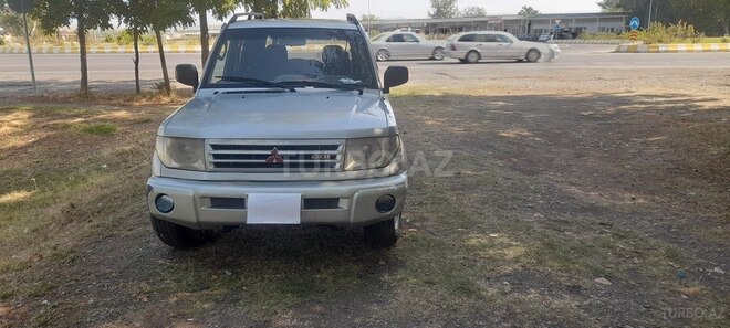 Mitsubishi Pajero io 1999, 505,423 km - 1.8 л - Yevlax