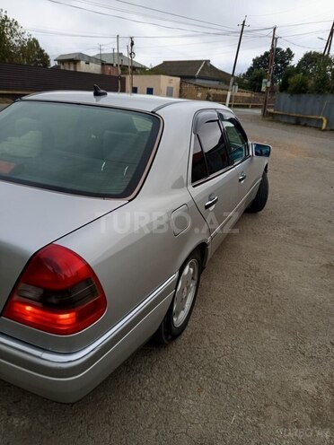 Mercedes C 220 1995, 408,000 km - 2.2 l - Masallı