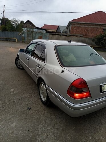 Mercedes C 220 1995, 408,000 km - 2.2 l - Masallı