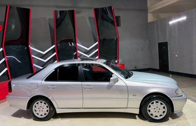 Mercedes C 200 1999, 320,000 km - 2.0 l - Sumqayıt