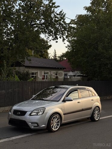 Kia Rio 2006, 300,000 km - 1.5 л - Qax