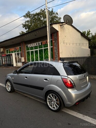 Kia Rio 2006, 300,000 km - 1.5 л - Qax