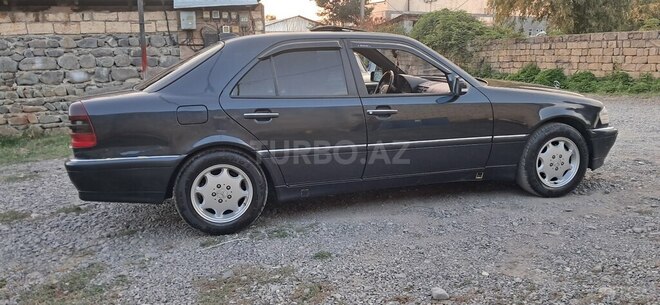Mercedes C 180 1996, 250,000 km - 1.8 l - Qəbələ