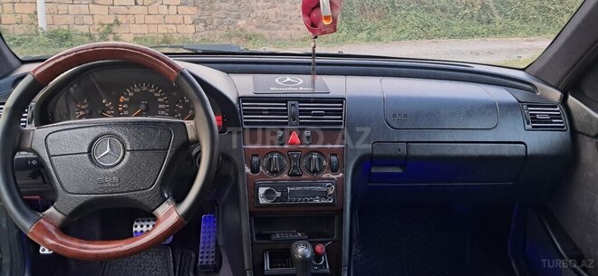 Mercedes C 180 1996, 250,000 km - 1.8 l - Qəbələ