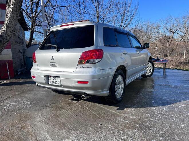Mitsubishi Airtrek 2001, 310,000 km - 2.0 l - Qəbələ