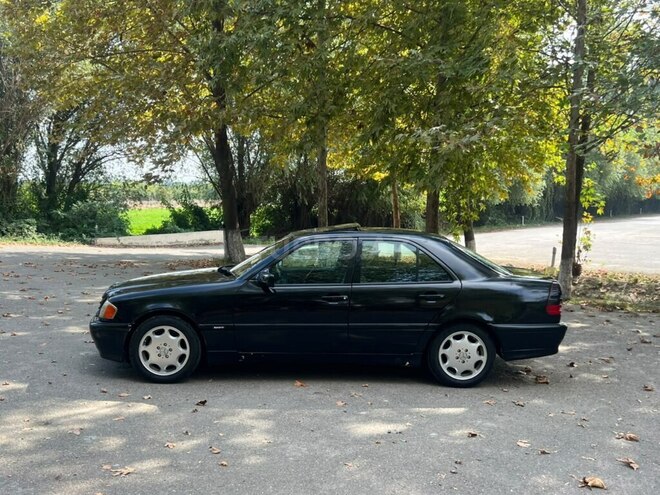 Mercedes C 240 1999, 305,575 km - 2.4 l - Sabirabad