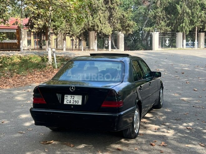 Mercedes C 240 1999, 305,575 km - 2.4 l - Sabirabad