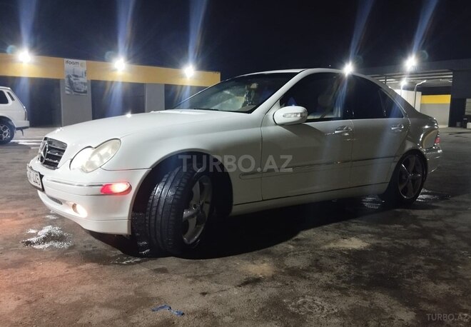 Mercedes  2002, 439,000 km - 2.6 л - Şamaxı