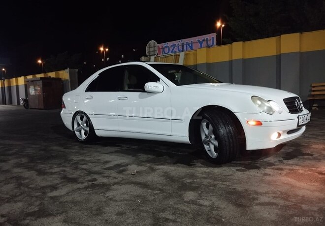 Mercedes  2002, 439,000 km - 2.6 л - Şamaxı
