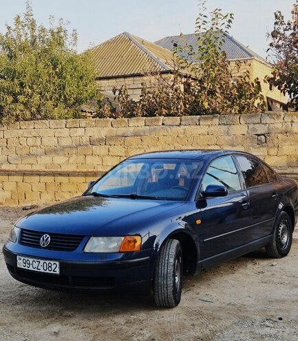 Volkswagen Passat 1997, 453,993 km - 1.6 л - Bakı