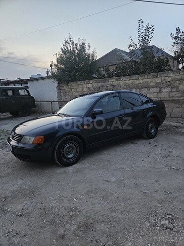 Volkswagen Passat 1997, 453,993 km - 1.6 л - Bakı