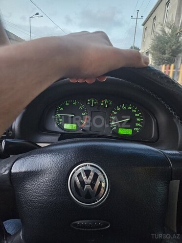 Volkswagen Passat 1997, 453,993 km - 1.6 л - Bakı