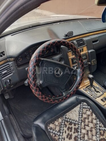 Mercedes E 240 1999, 540,000 km - 2.4 l - Goranboy