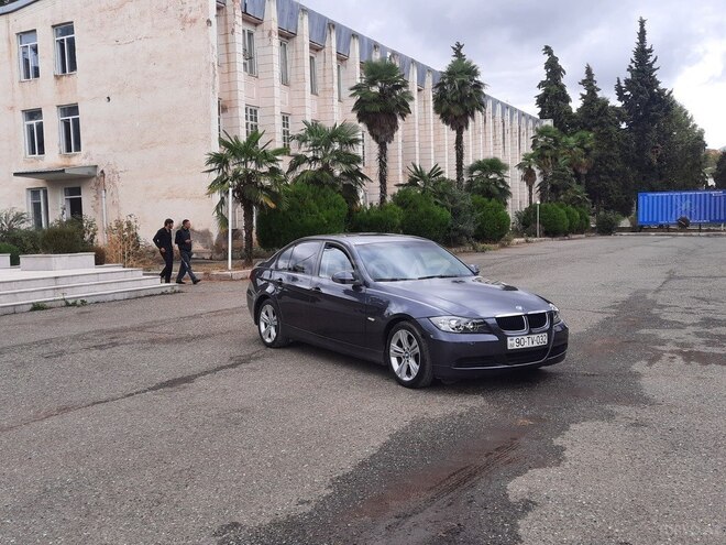 BMW 320 2008, 223,900 km - 2.0 l - 