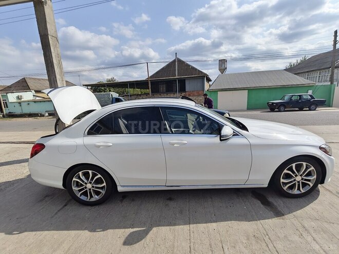 Mercedes C 300 2016, 270,000 km - 2.0 l - Qazax