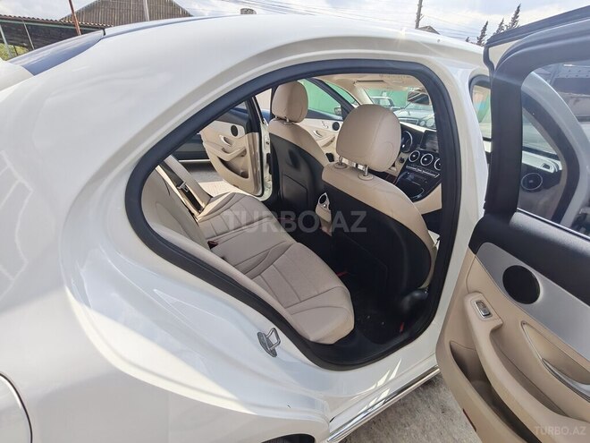 Mercedes C 300 2016, 270,000 km - 2.0 l - Qazax